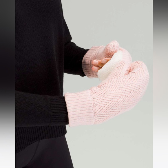 Lululemon Chevron knit mitten - Picture 2 of 9